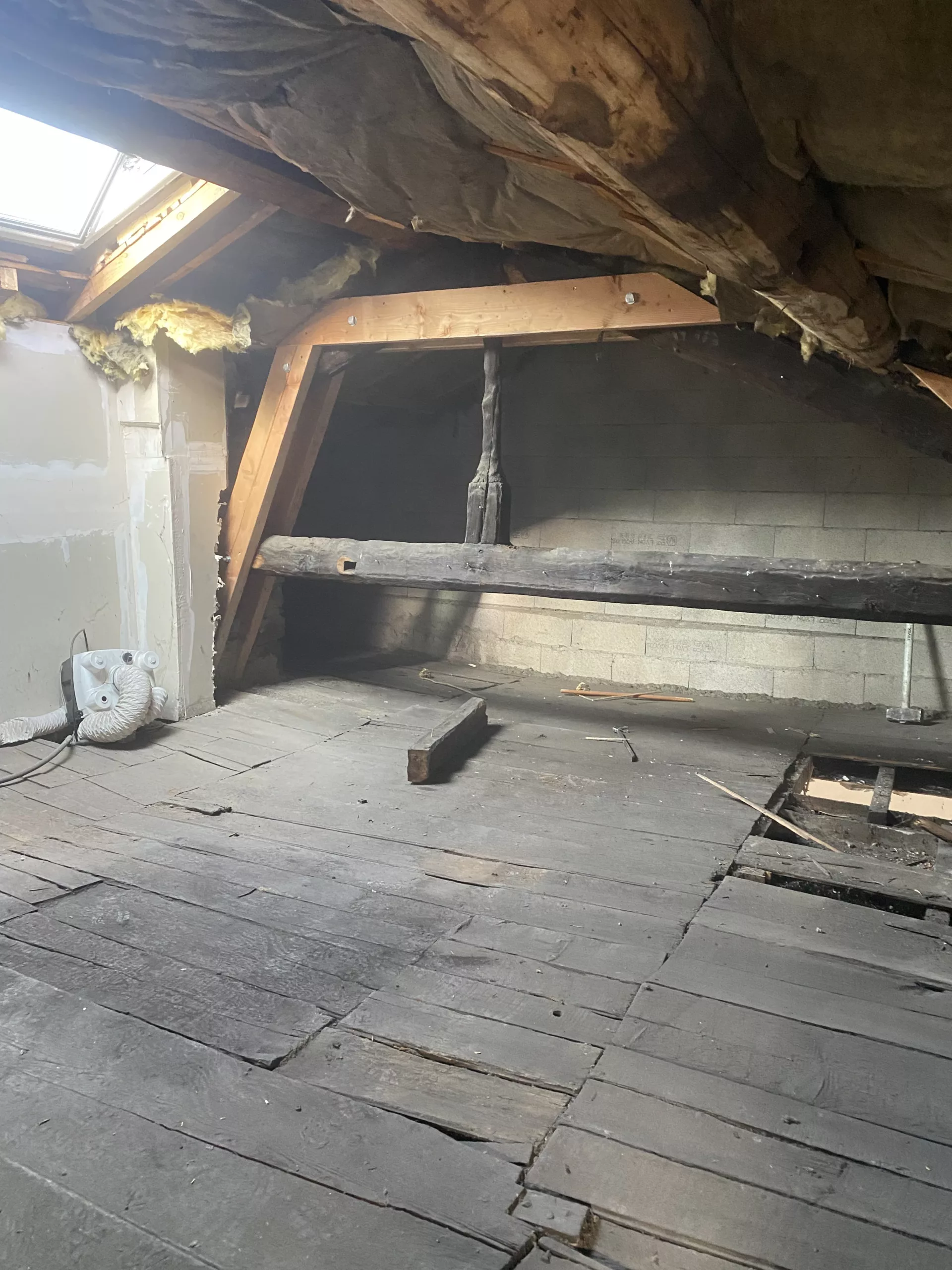 Esc Renovation Peinture Et Tassin La Demi Lune REPRISE ET RENFORT DE PLANCHER 2